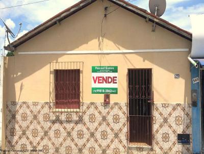 Casa para Venda, em Itamaraju, bairro Centro, 3 dormitórios, 1 banheiro
